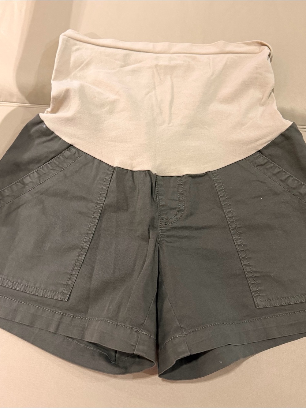 Motherhood maternity OLIVE GREEN Shorts